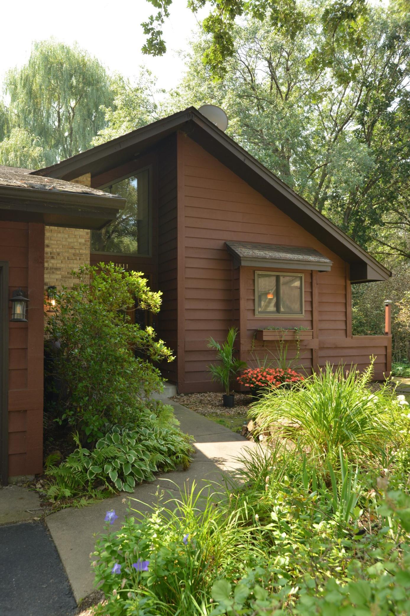 Dogwood St, Minneapolis, MN 55448