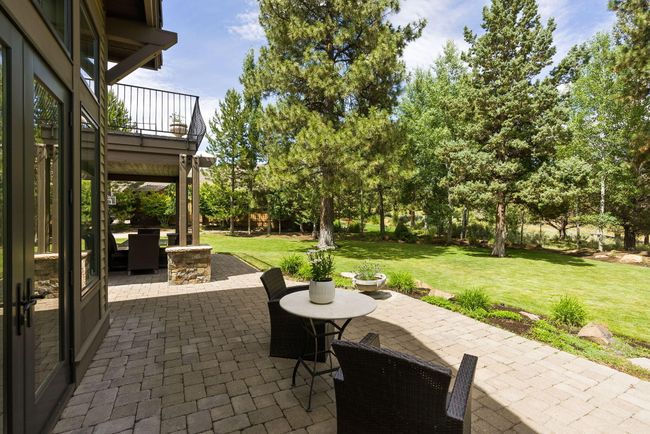 Back Patio and Yard | Image 51