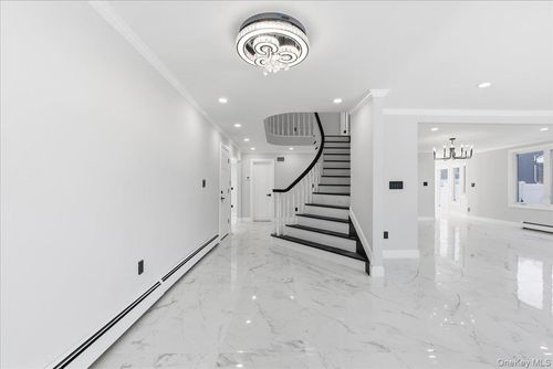 88 Mark Ln, Atlantic Beach, NY, 11509-1617 | Card Image