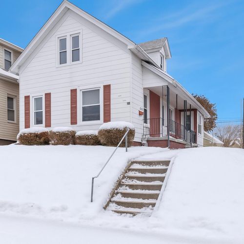 910 Swift Ave, Sheboygan, WI, 53081-6046 | Card Image