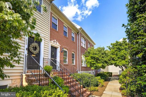 210 W Lemon St, LANCASTER, PA, 17603-2916 | Card Image