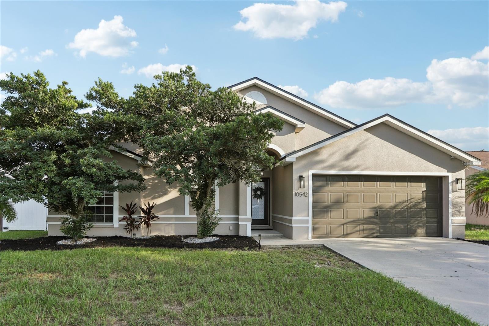 Carloway Hills Dr, Wimauma, FL 33598