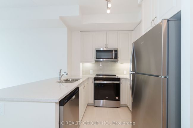 2816 - 4955 Yonge St, Condo with 2 bedrooms, 1 bathrooms and null parking in North York ON | Image 10