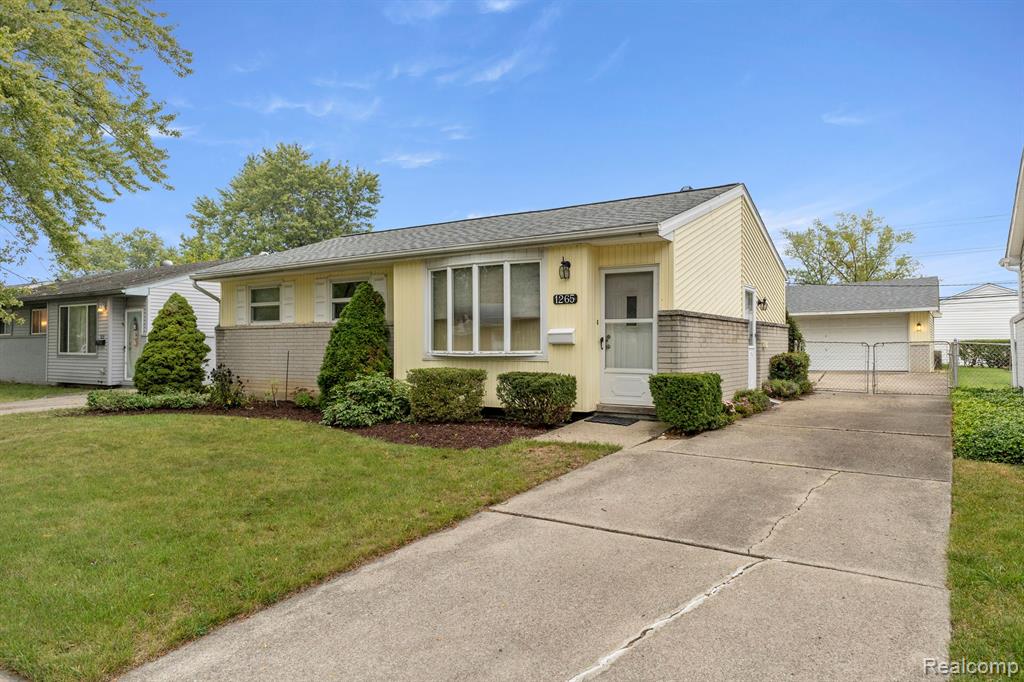 Woodbourne St, Westland, MI 48186