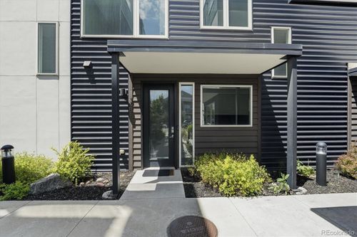 3181 Lawrence St, Denver, CO, 80205-2318 | Card Image