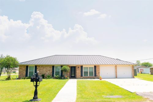 801 Hyland Dr, Lockport, LA, 70374-3338 | Card Image