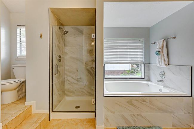1410 Quiet Green Ct, House other with 3 bedrooms, 3 bathrooms and 2 parking in Houston TX | Image 25