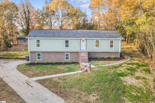 19 Velma Dr, Taylors, SC, 29687-4420 | Card Image