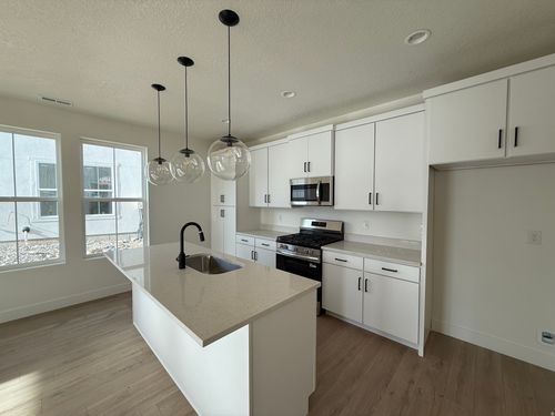 183-7002 W Hidden Hills Way, West Jordan, UT, 84081-3007 | Card Image