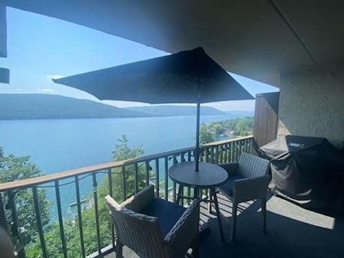 41 Cliffside Dr, Canandaigua, NY, 14424-8803 | Card Image