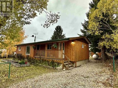 1272 3 Rd Ave, House other with 2 bedrooms, 1 bathrooms and null parking in Valemount BC | Image 2