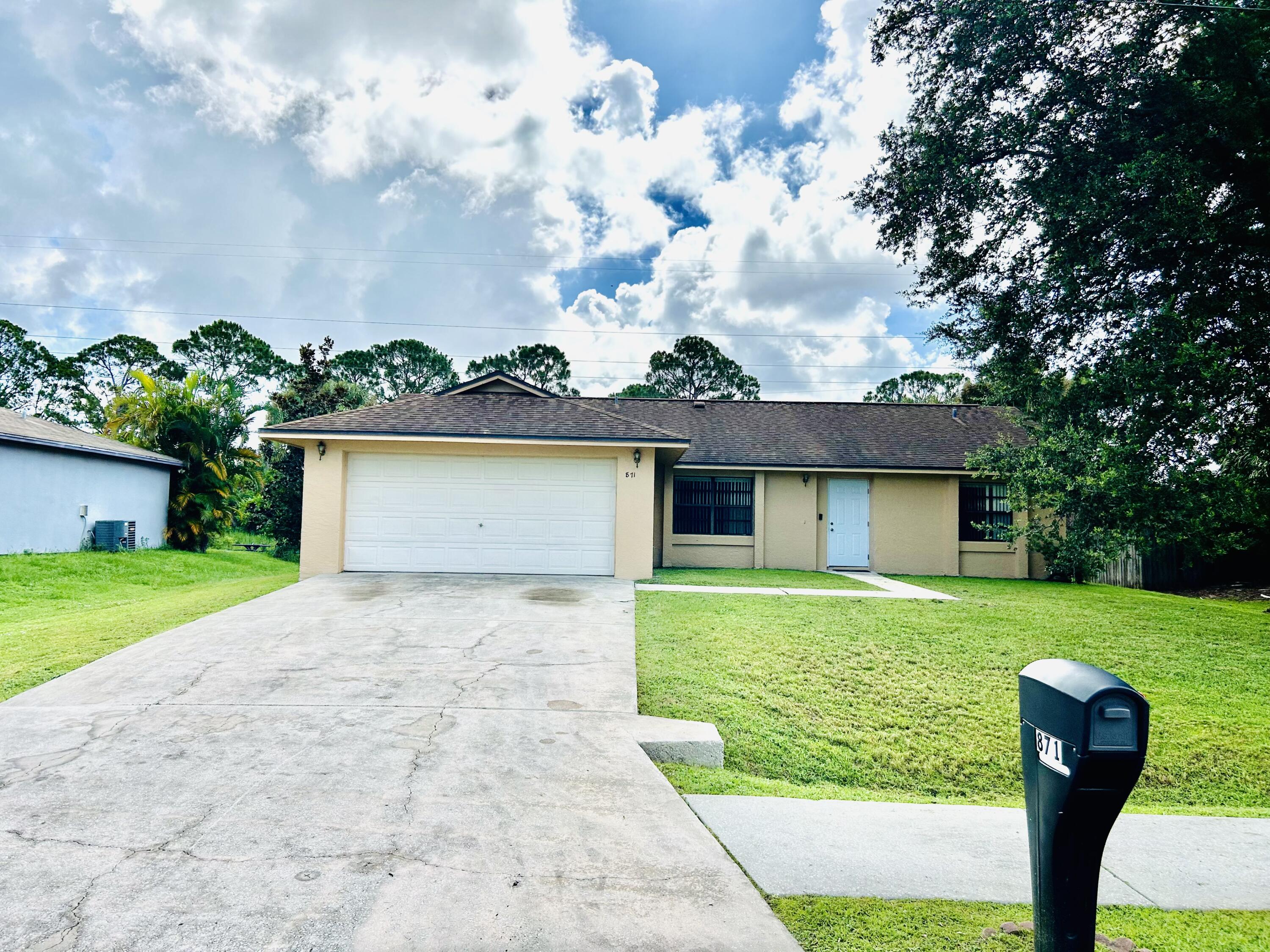 Lamplighter Dr, Palm Bay, FL 32907