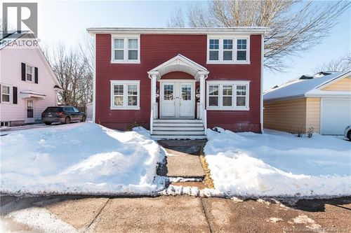 56 Kensington Dr, Moncton, NB, E1E3J4 | Card Image