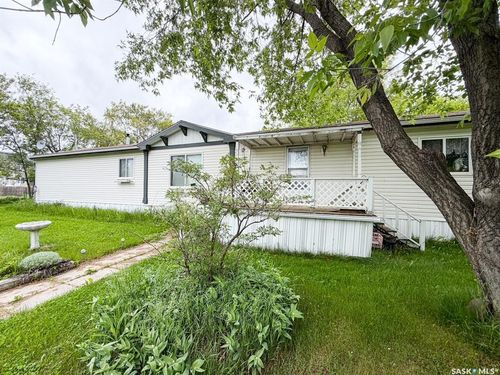 501 7th Avenue E, Meadow Lake, SK, S9X1X9 | Card Image