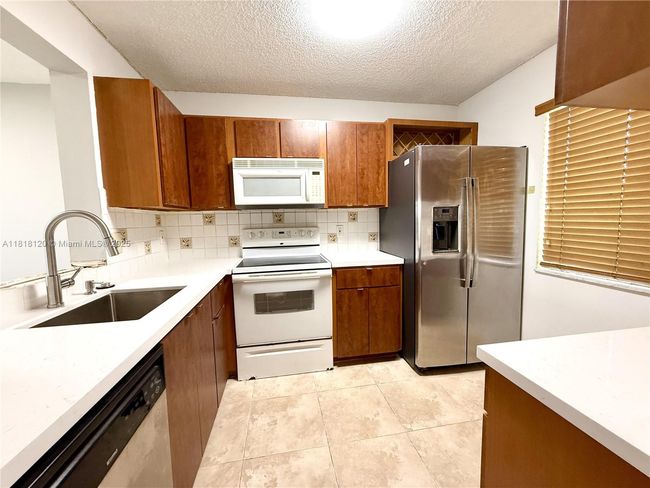APT-507 - 8550 N Sherman Cir, Condo with 2 bedrooms, 2 bathrooms and null parking in Miramar FL | Image 9