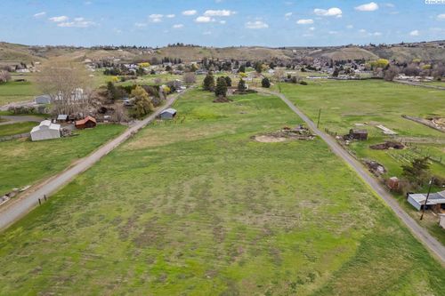 NKA Old Naches Highway, Yakima, WA, 98908 | Card Image