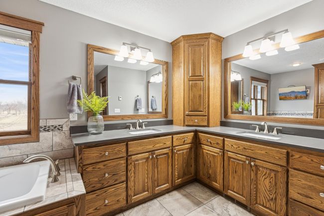 Full private primary bath | Image 18