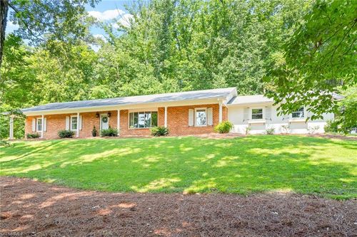 1011 Westmont Dr, Asheboro, NC, 27205-4150 | Card Image