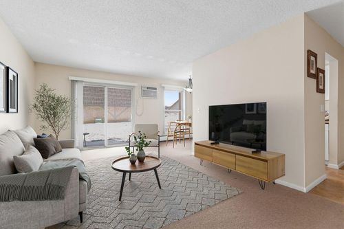 apt-1-929 11th Ave S, Hopkins, MN, 55343-7938 | Card Image