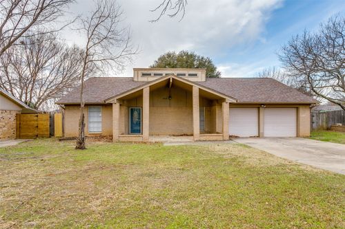 6513 Paula Ct, North Richland Hills, TX, 76182-4238 | Card Image