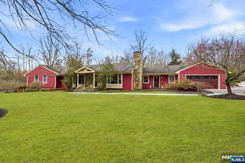 2 Old Orchard Rd, Mendham Township, NJ, 07960-3318 | Card Image