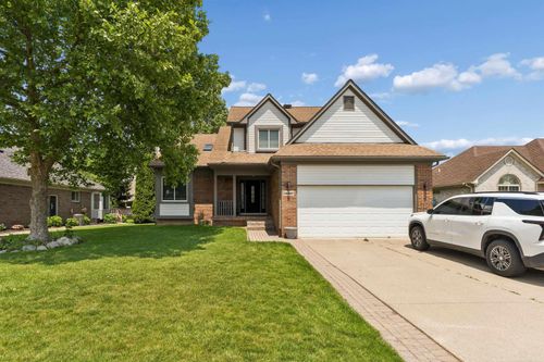 34347 Lillian Rd, Chesterfield, MI, 48047-3127 | Card Image