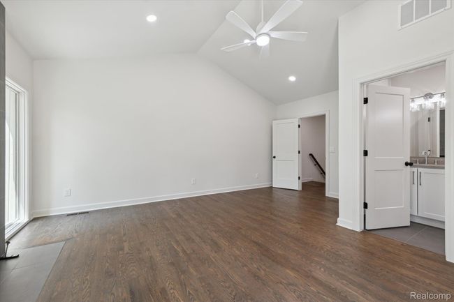 21-1105-Ivyglen-Cir-Bloomfield-Hills-MI-48304-WindowStill-31.jpg | Image 18