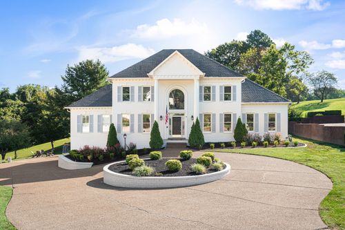 9479 Chesapeake Dr, Brentwood, TN, 37027-8705 | Card Image