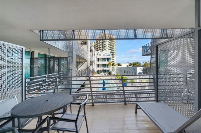 327 - 1437 Collins Ave, Condo with 0 bedrooms, 1 bathrooms and null parking in Miami Beach FL | Image 11