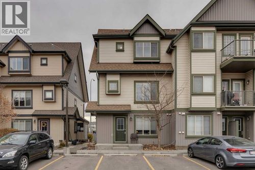 121 Copperpond Common Se, Calgary, AB, T2Z5B6 | Card Image