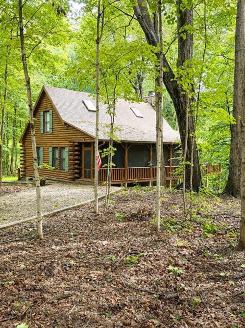 17-330 Charlestown Colony, Buchanan, MI, 49107-8220 | Card Image