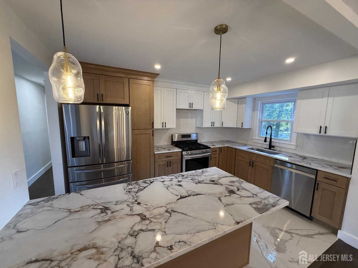 Residential Lease in Sewaren 2