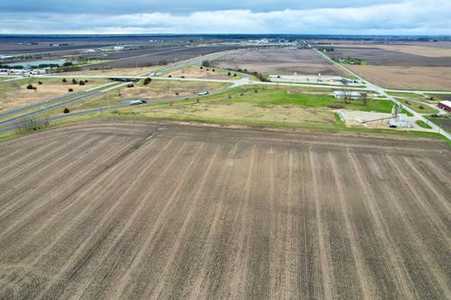 1702 N 600 East Rd, Gilman, IL, 60938-6061 | Card Image