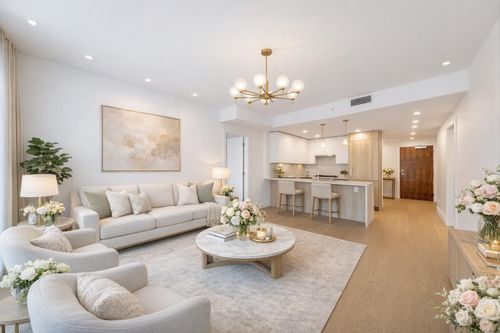 503-423 6th St, West Vancouver, BC, V7T | Card Image