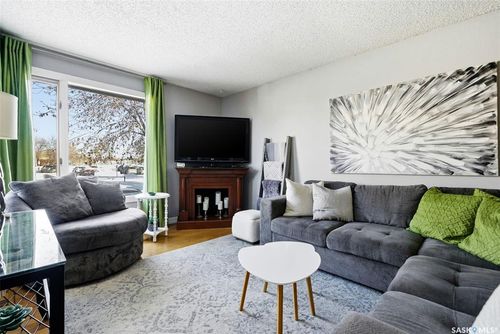 387 Fines Dr, Regina, SK, S4N5T3 | Card Image