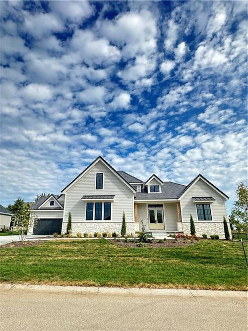 17216 Goddard St, Overland Park, KS, 66221-6401 | Card Image