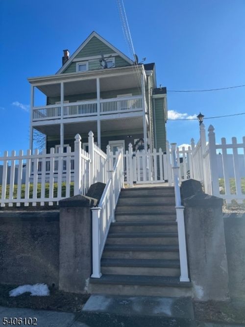 8 Zabriskie St, Haledon, NJ, 07508-1696 | Card Image