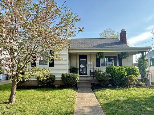 809 33rd Street, Vienna, WV, 26105 | Card Image