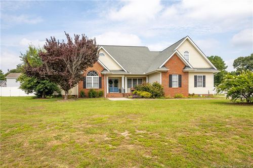 165 Pinecroft Dr, Dunn, NC, 28334-8924 | Card Image
