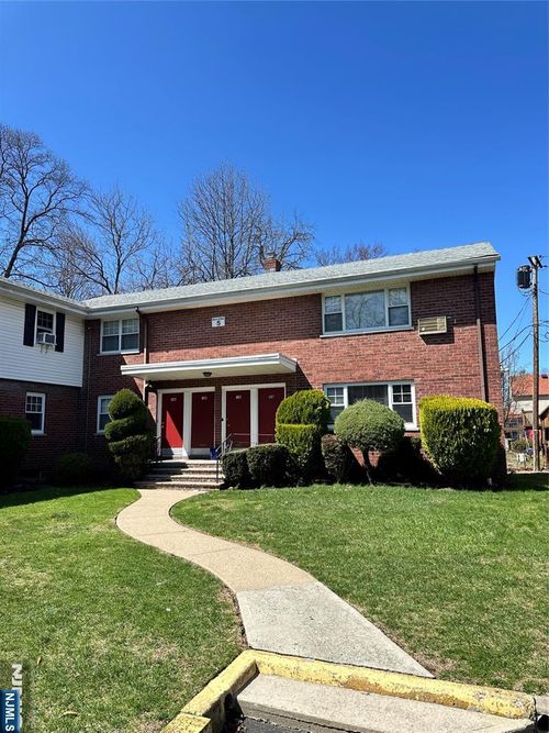 241 W Passaic St, Rochelle Park, NJ, 07662-3108 | Card Image