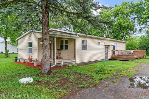 1059 Morris Hills Pkwy, Mount Morris, MI, 48458-2552 | Card Image