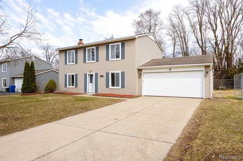 1171 Meadowood Dr, Waterford, MI, 48327-2960 | Card Image