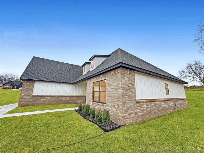 890 E Harlan Dr, House other with 3 bedrooms, 2 bathrooms and null parking in Tahlequah OK | Image 36
