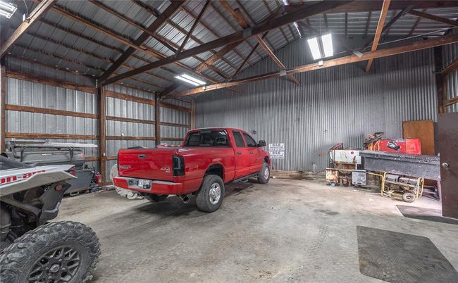 Garage with metal wall | Image 25