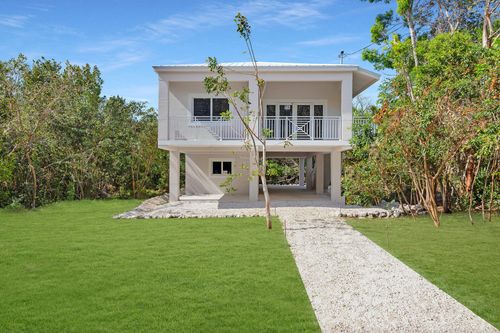 14 Tarpon Ave, Key Largo, FL, 33037-2923 | Card Image