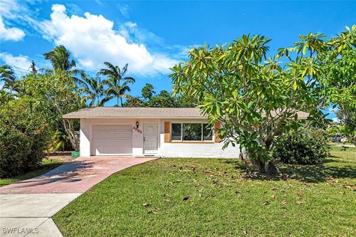 4862 Catalina Dr, NAPLES, FL, 34112-6931 | Card Image