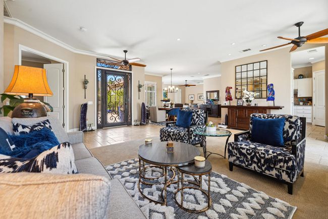 Living Room | Image 38