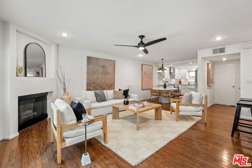 22-14332 Dickens St, Sherman Oaks, CA, 91423-4262 | Card Image