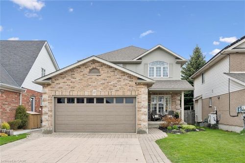 17 Carroll Cres, Guelph, ON, N1G5B7 | Card Image