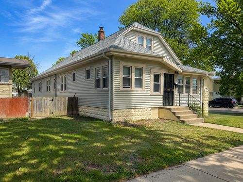 6302 W Medford Ave, Milwaukee, WI, 53218-5525 | Card Image